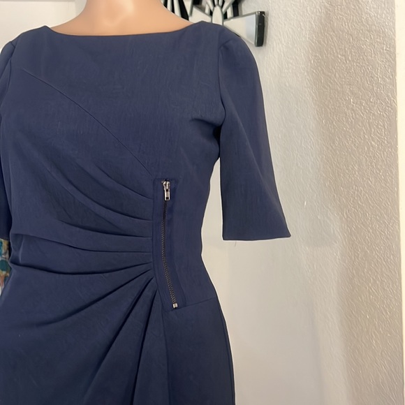 (TAHARI) ladies stretch dress size 2 never worn - Picture 3 of 11